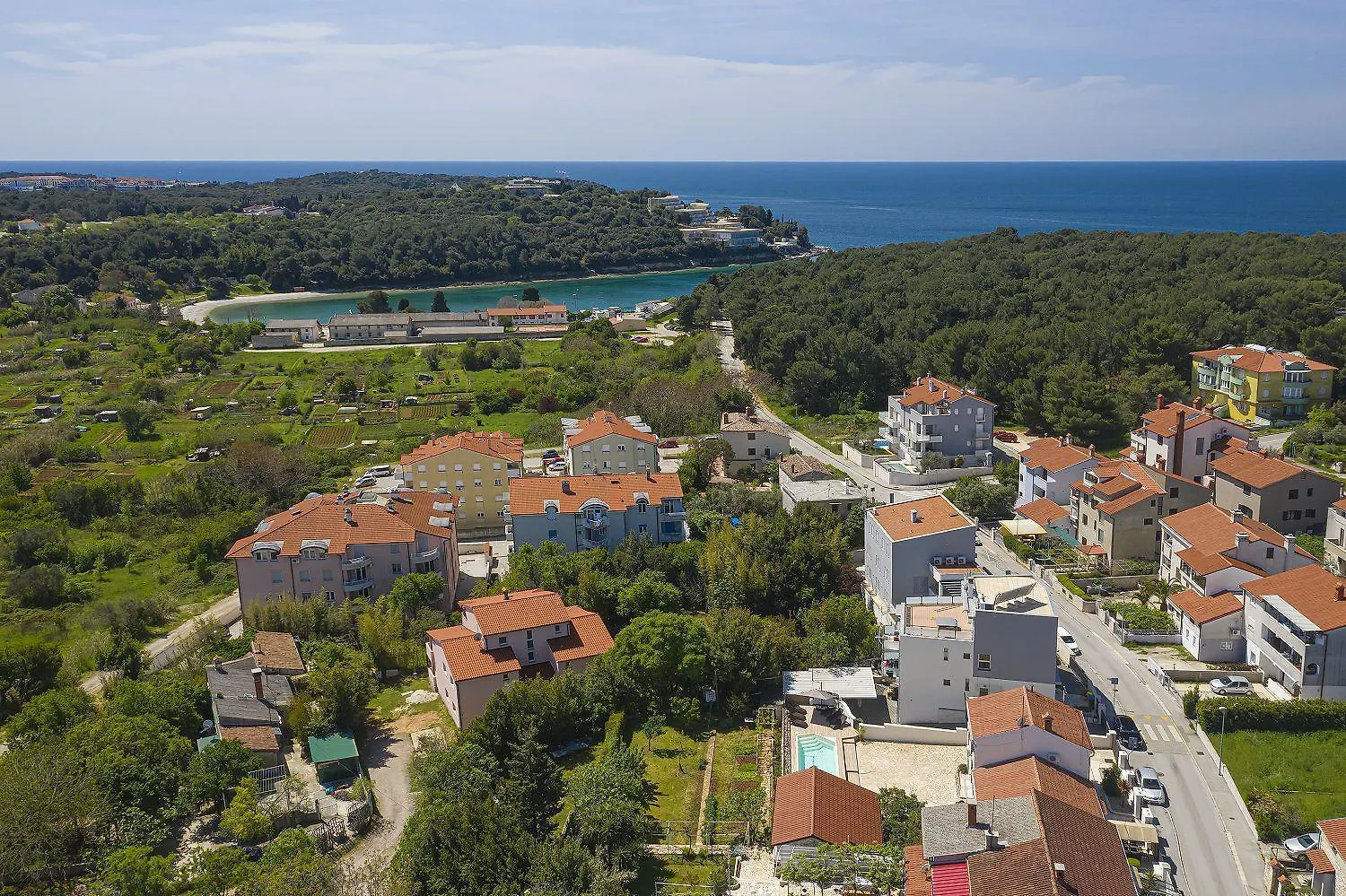 Nur 200 Meter Zum Strand Mit Salzwasserpool, Fahrraeder, Sonnenterrasse Pula